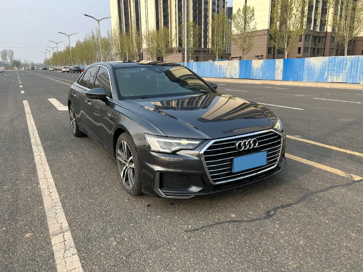 2021 Audi A6L 2.0T 190HP L4 7DCT,autocango,china used car exporter,china ev exporter,chinese used car exporter,chinese used ev exporter
