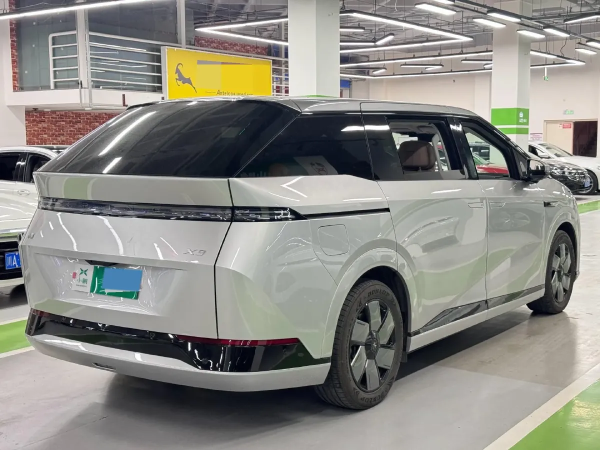 2024 Xpeng X9 BEV 84.5KWH,autocango,china used car exporter,china ev exporter,chinese used car exporter,chinese used ev exporter
