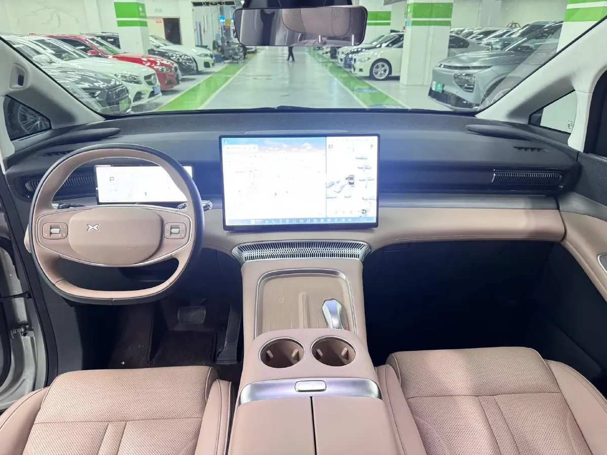 2024 Xpeng X9 BEV 84.5KWH,autocango,china used car exporter,china ev exporter,chinese used car exporter,chinese used ev exporter