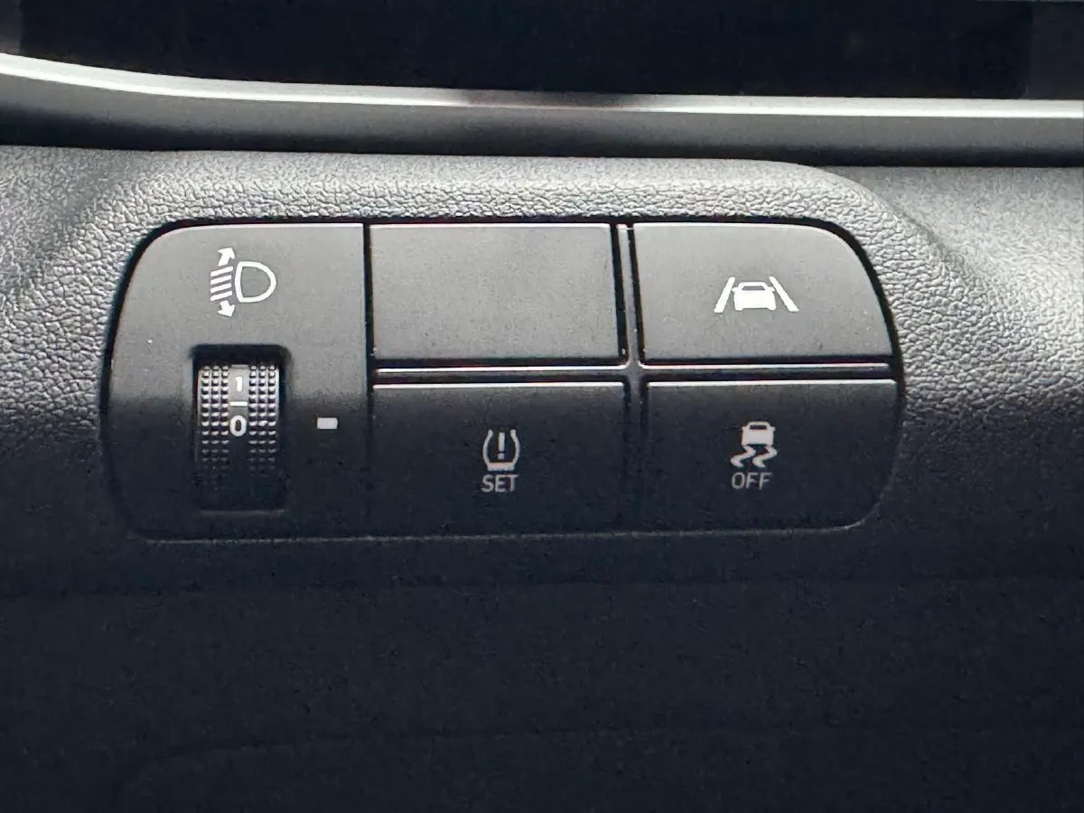 2022 Hyundai Elantra 1.5L 115HP L4 CVT,autocango,china used car exporter,china ev exporter,chinese used car exporter,chinese used ev exporter