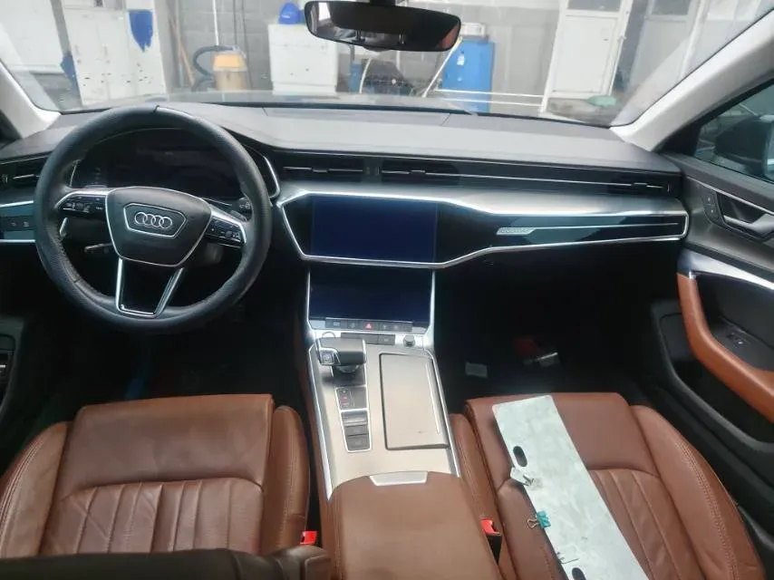 2019 Mercedes-Benz GLC Class 2.0T 245HP L4 9AT,autocango,china used car exporter,china ev exporter,chinese used car exporter,chinese used ev exporter