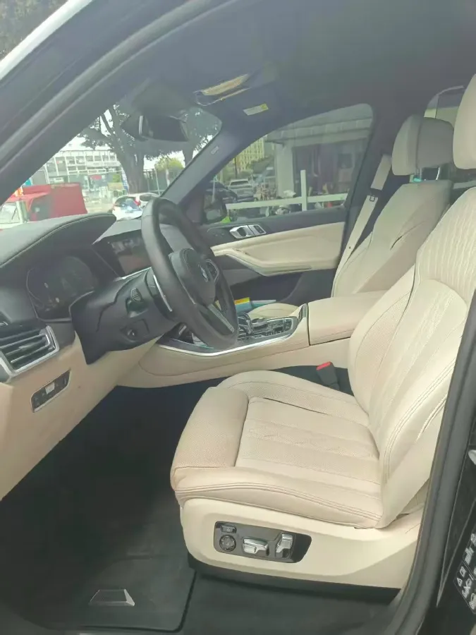 2021 BMW X5 3.0T 340HP L6 8AT,autocango,china used car exporter,china ev exporter,chinese used car exporter,chinese used ev exporter