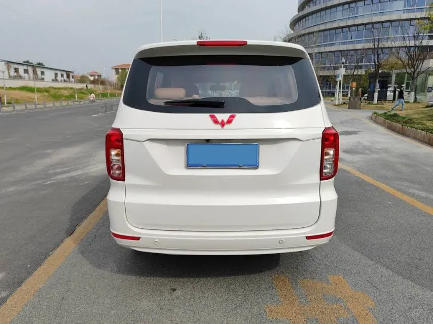 2021 WuLing HongGuang 1.5L 99HP L4 6MT,autocango,china used car exporter,china ev exporter,chinese used car exporter,chinese used ev exporter