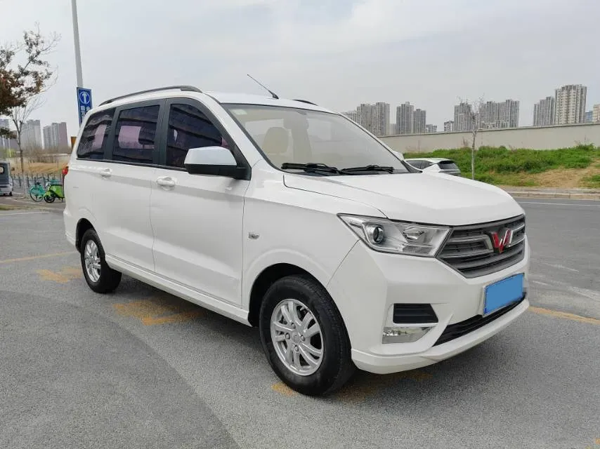 2021 WuLing HongGuang 1.5L 99HP L4 6MT,autocango,china used car exporter,china ev exporter,chinese used car exporter,chinese used ev exporter