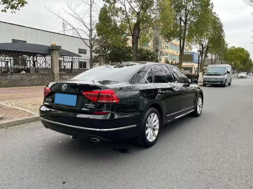 2017 Volkswagen Passat 1.8T 180HP L4 7DCT,autocango,china used car exporter,china ev exporter,chinese used car exporter,chinese used ev exporter