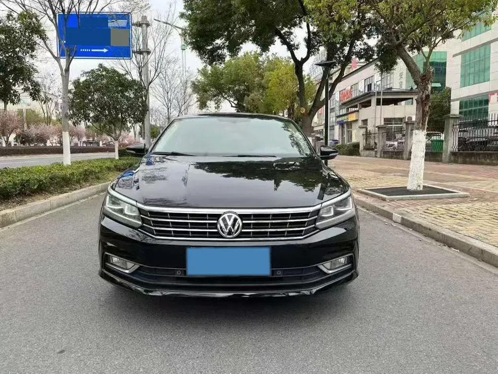 2017 Volkswagen Passat 1.8T 180HP L4 7DCT,autocango,china used car exporter,china ev exporter,chinese used car exporter,chinese used ev exporter