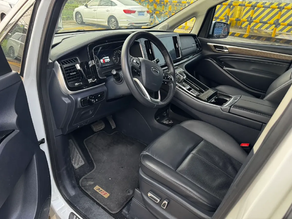 2021 GAC Trumpchi M8 2.0T 252HP L4 8AT,autocango,china used car exporter,china ev exporter,chinese used car exporter,chinese used ev exporter