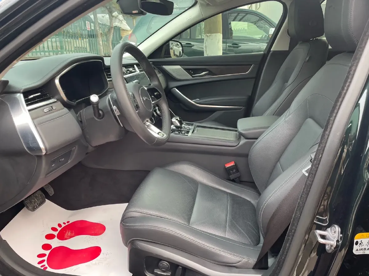 2021 Jaguar XFL 2.0T 250HP L4 8AT,autocango,china used car exporter,china ev exporter,chinese used car exporter,chinese used ev exporter