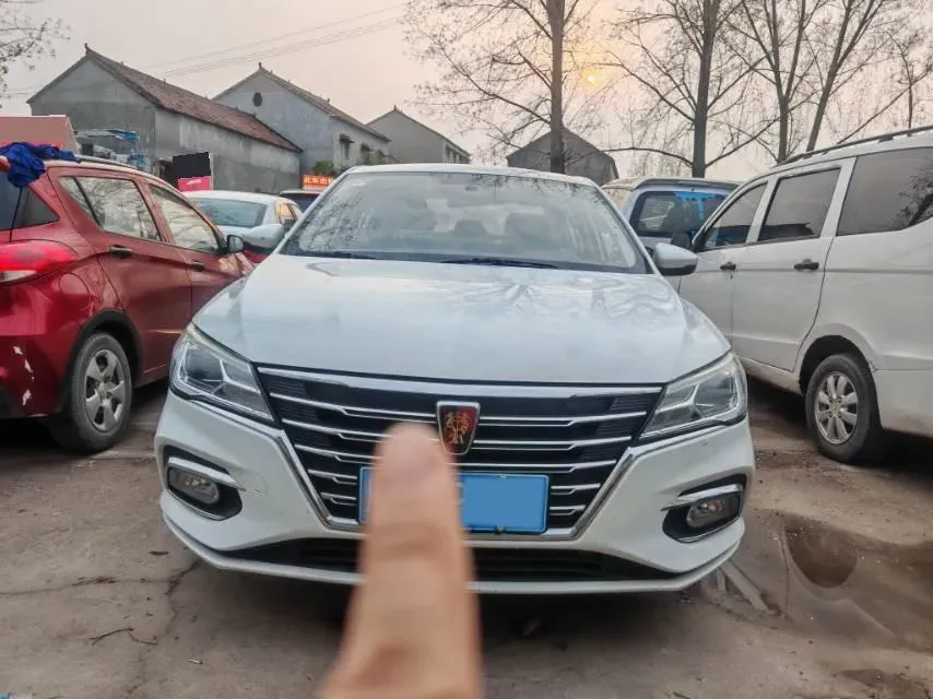 2020 Roewe i5 1.5L 120HP L4 CVT,autocango,china used car exporter,china ev exporter,chinese used car exporter,chinese used ev exporter