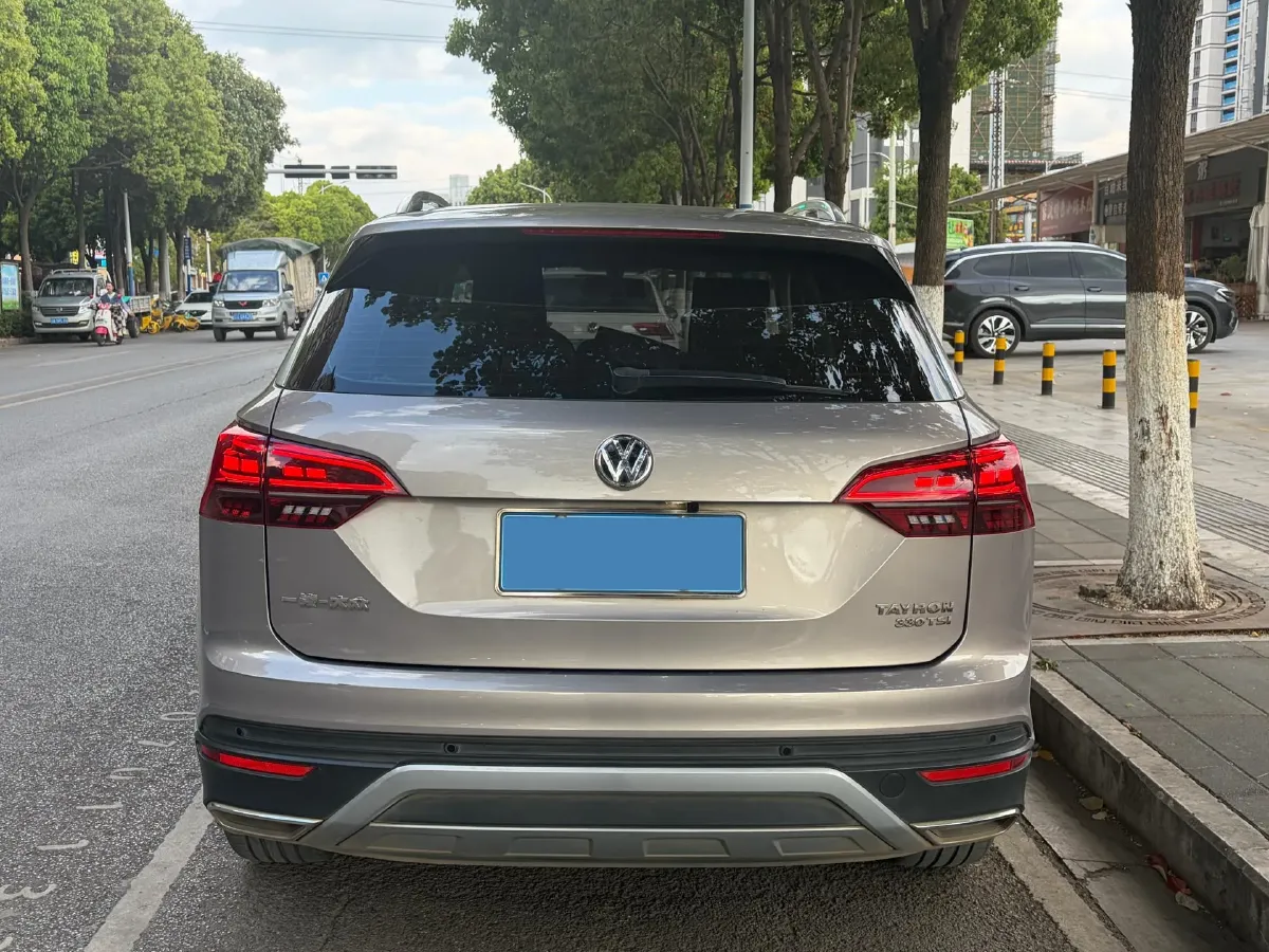 2019 Jeep Cherokee 2.0T 234HP L4 9AT,autocango,china used car exporter,china ev exporter,chinese used car exporter,chinese used ev exporter