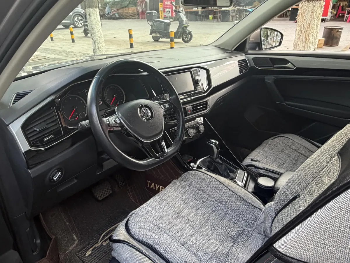 2019 Jeep Cherokee 2.0T 234HP L4 9AT,autocango,china used car exporter,china ev exporter,chinese used car exporter,chinese used ev exporter