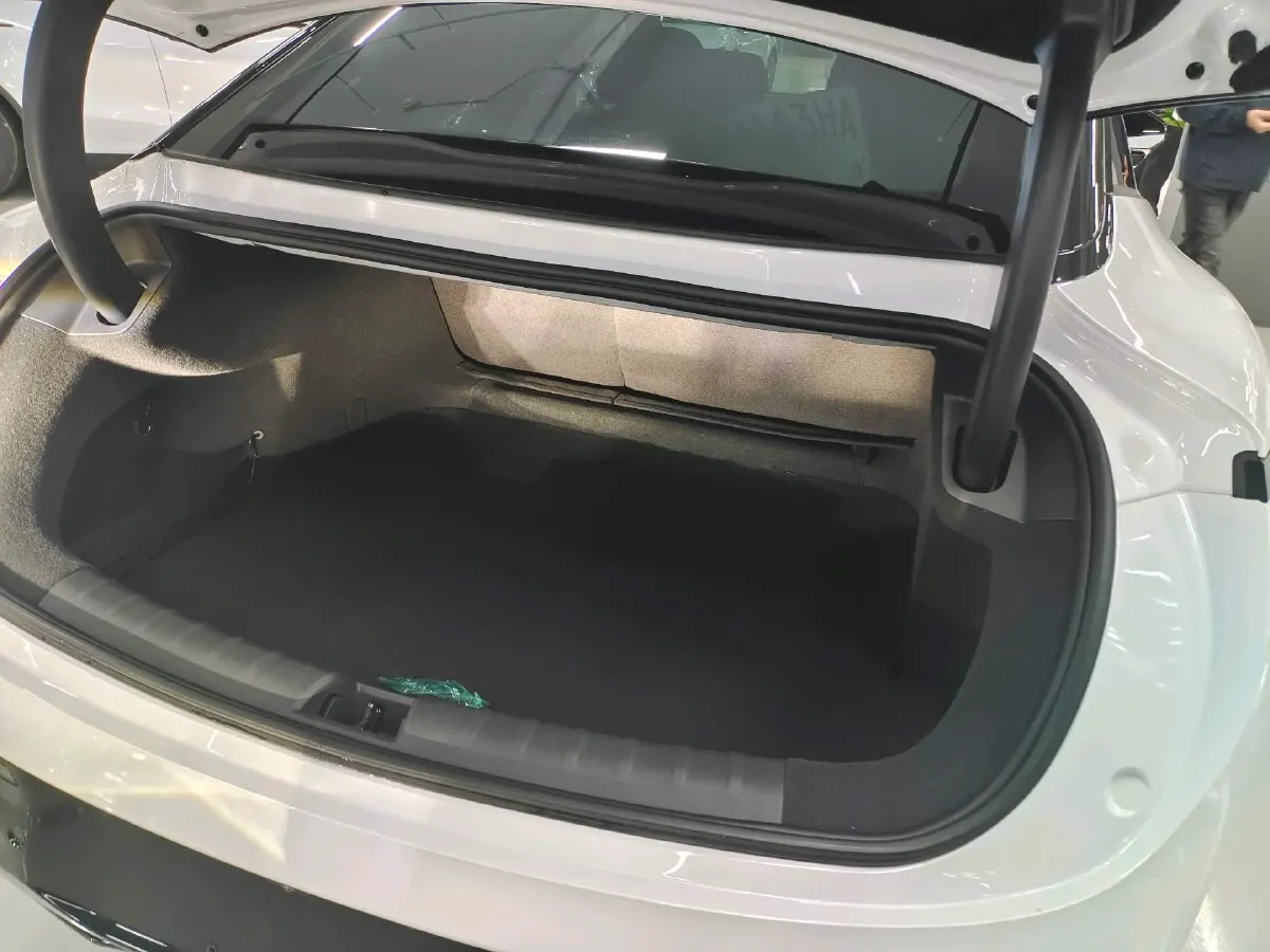 2025 Zeekr 007 BEV 100KWH,autocango,china used car exporter,china ev exporter,chinese used car exporter,chinese used ev exporter