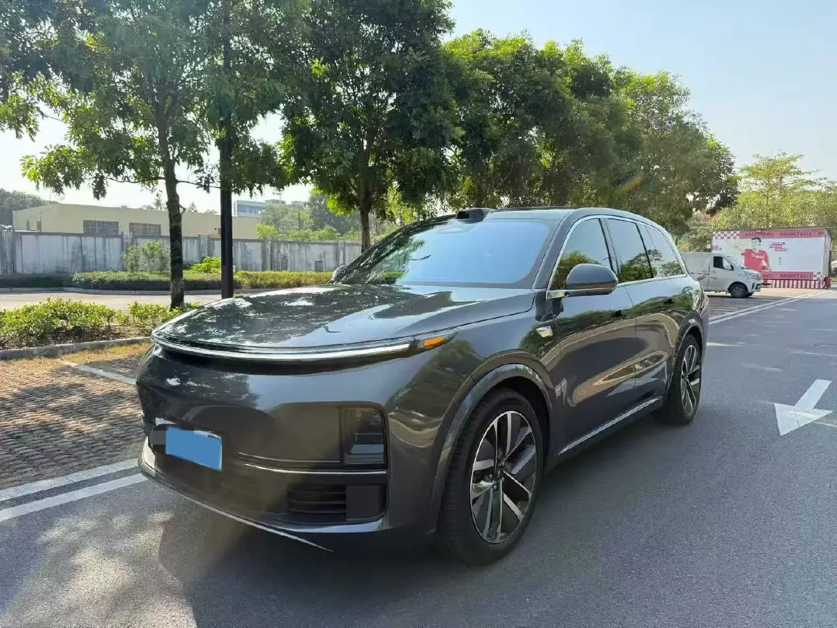 2024 Volvo S60 2.0T 197HP L4 7DCT,autocango,china used car exporter,china ev exporter,chinese used car exporter,chinese used ev exporter