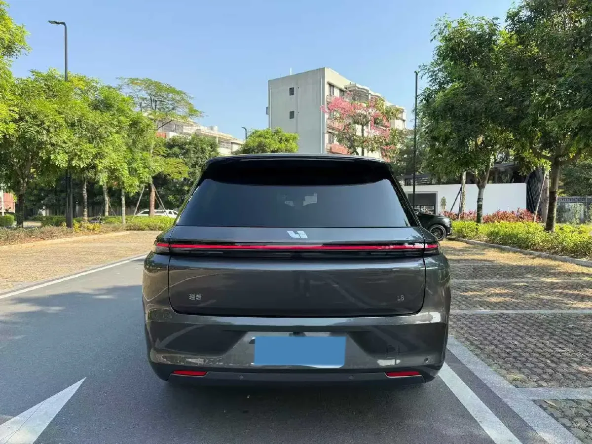 2024 Volvo S60 2.0T 197HP L4 7DCT,autocango,china used car exporter,china ev exporter,chinese used car exporter,chinese used ev exporter