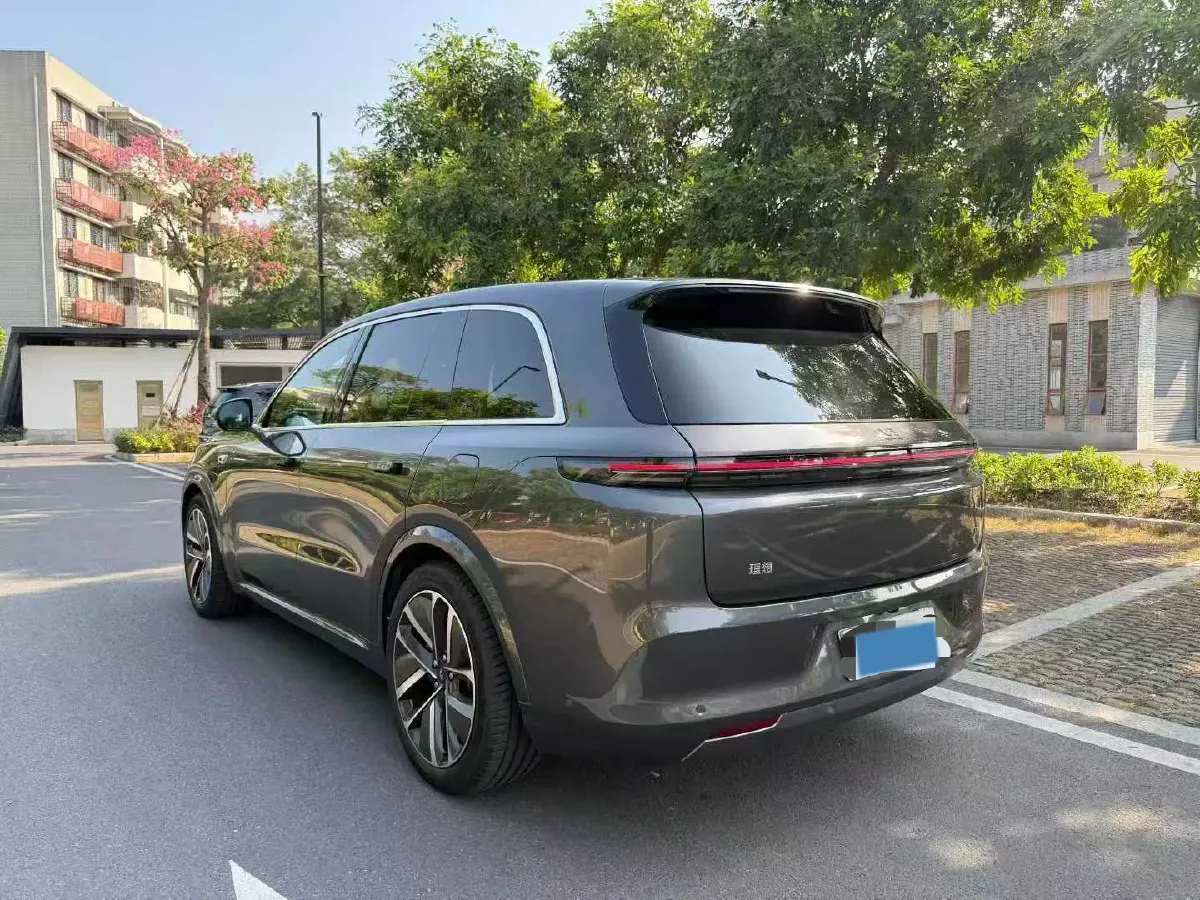 2024 Volvo S60 2.0T 197HP L4 7DCT,autocango,china used car exporter,china ev exporter,chinese used car exporter,chinese used ev exporter