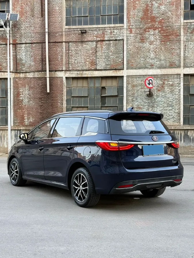 2017 BYD Song MAX 1.5T 154HP L4 6DCT,autocango,china used car exporter,china ev exporter,chinese used car exporter,chinese used ev exporter