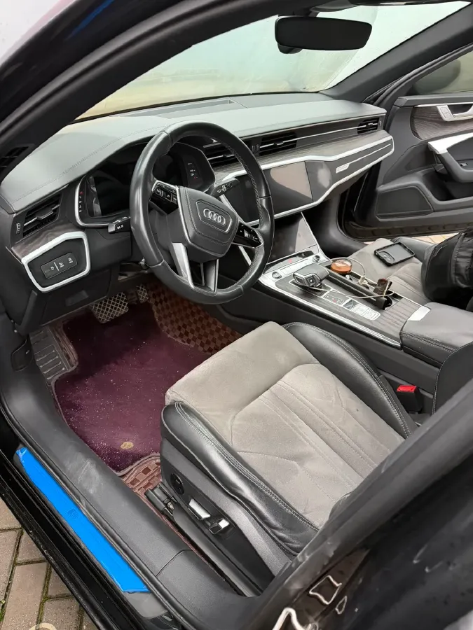 2023 Audi A6L 2.0T 245HP L4 7DCT,autocango,china used car exporter,china ev exporter,chinese used car exporter,chinese used ev exporter