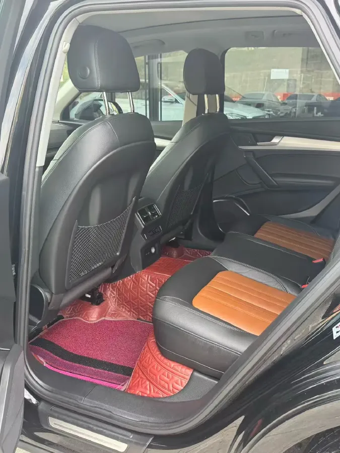 2020 Audi Q5L 2.0T 190HP L4 7DCT,autocango,china used car exporter,china ev exporter,chinese used car exporter,chinese used ev exporter