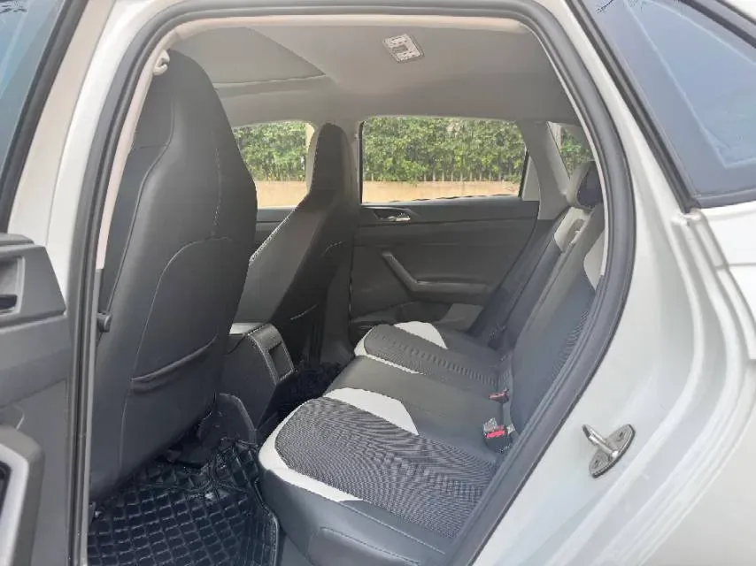 2023 Volkswagen Polo 1.5L 113HP L4 6AT,autocango,china used car exporter,china ev exporter,chinese used car exporter,chinese used ev exporter