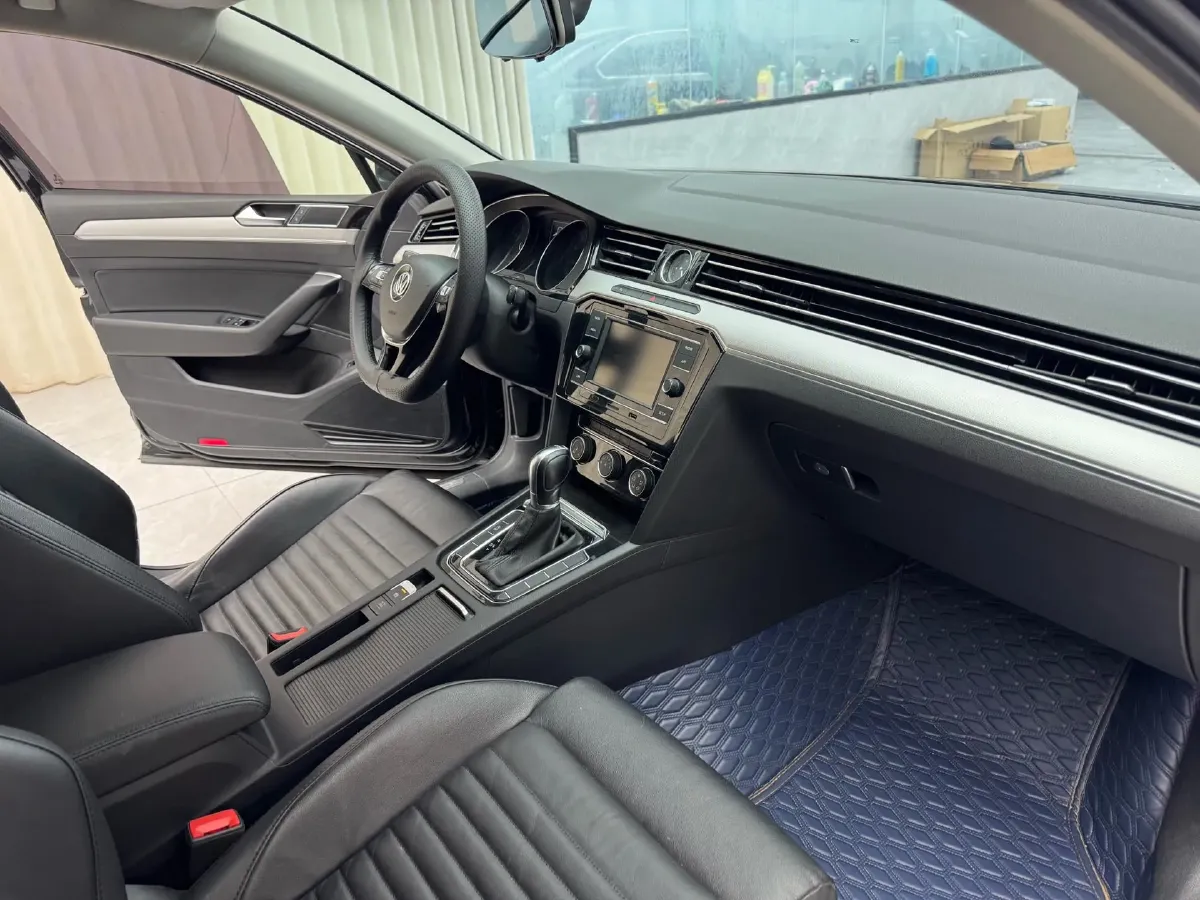 2018 Volkswagen Magotan 1.8T 180HP L4 7DCT,autocango,china used car exporter,china ev exporter,chinese used car exporter,chinese used ev exporter