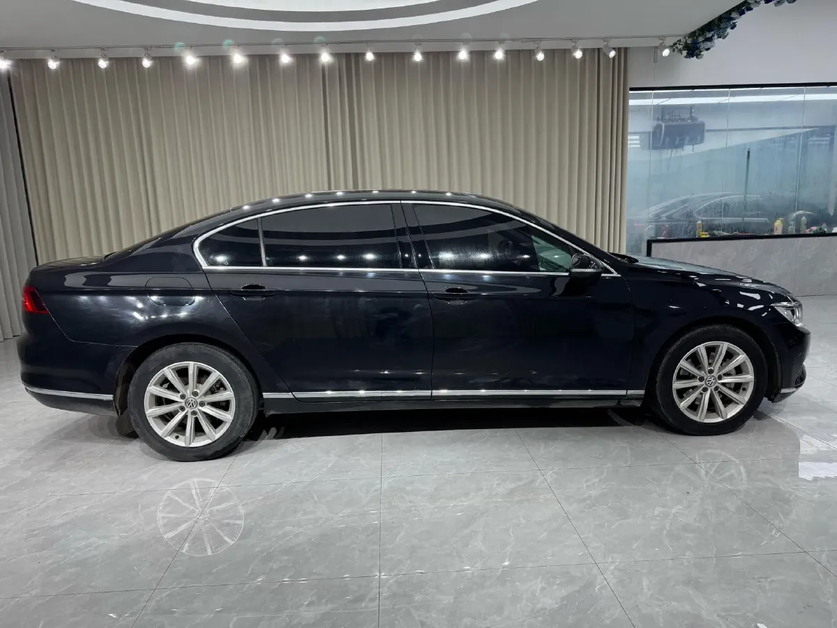 2018 Volkswagen Magotan 1.8T 180HP L4 7DCT,autocango,china used car exporter,china ev exporter,chinese used car exporter,chinese used ev exporter