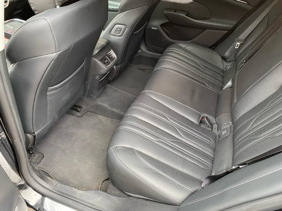 2025 Buick Larcosse 2.0T 237HP L4 9AT,autocango,china used car exporter,china ev exporter,chinese used car exporter,chinese used ev exporter