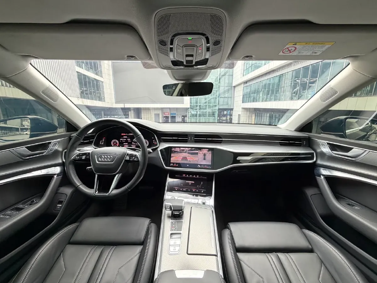 2024 Audi A7 2.0T 265HP L4 7DCT,autocango,china used car exporter,china ev exporter,chinese used car exporter,chinese used ev exporter