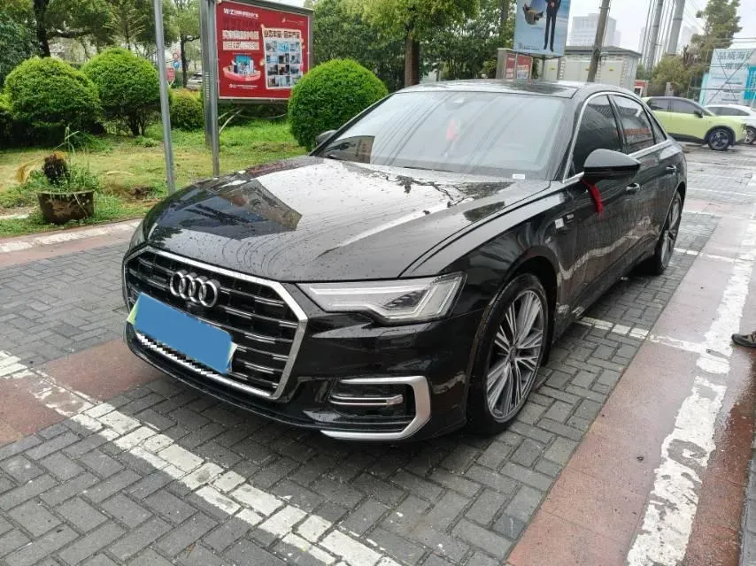 2026 Audi A6L 2.0T 245HP L4 7DCT,autocango,china used car exporter,china ev exporter,chinese used car exporter,chinese used ev exporter