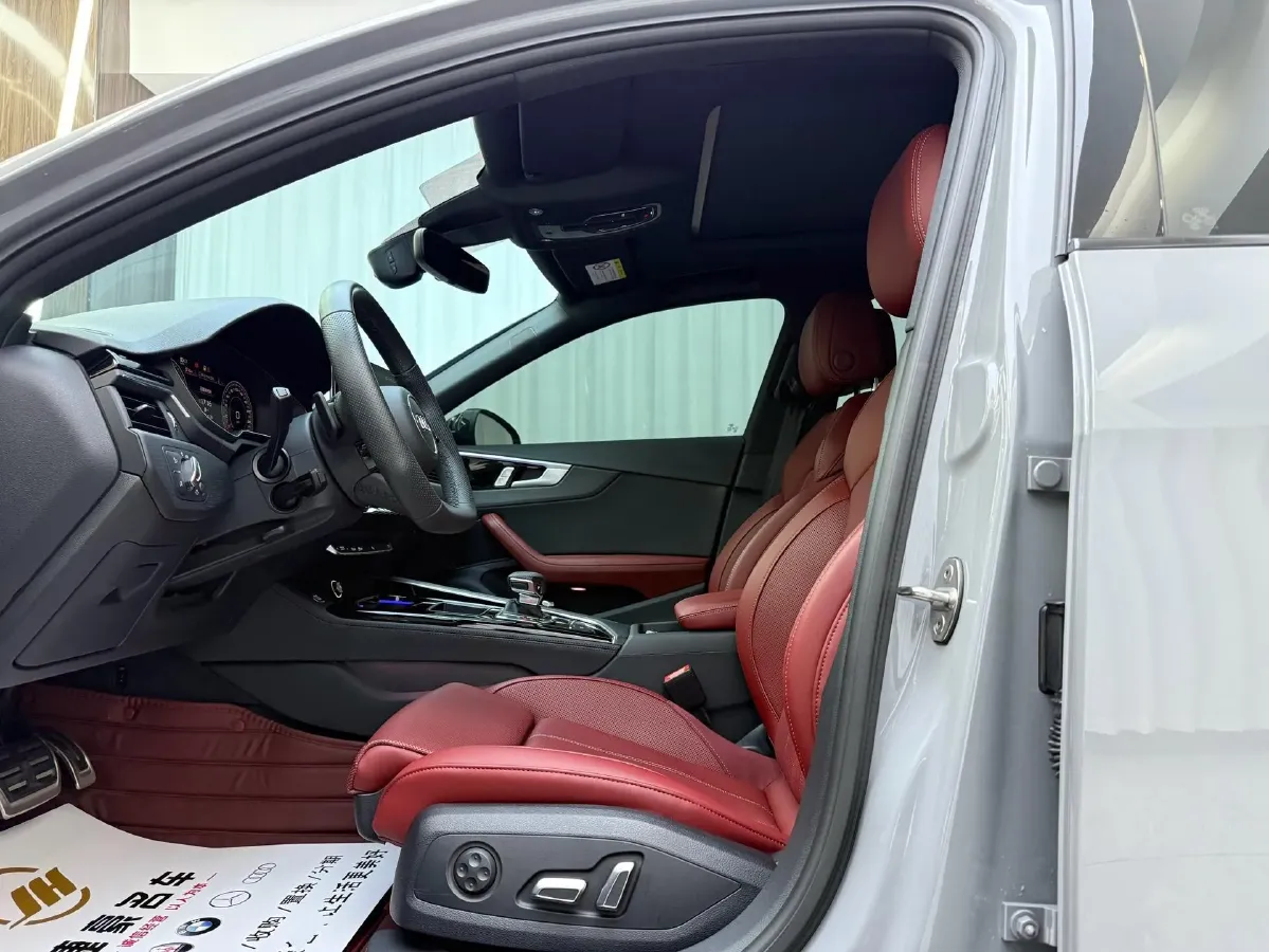 2024 Audi A4L 2.0T 190HP L4 7DCT,autocango,china used car exporter,china ev exporter,chinese used car exporter,chinese used ev exporter