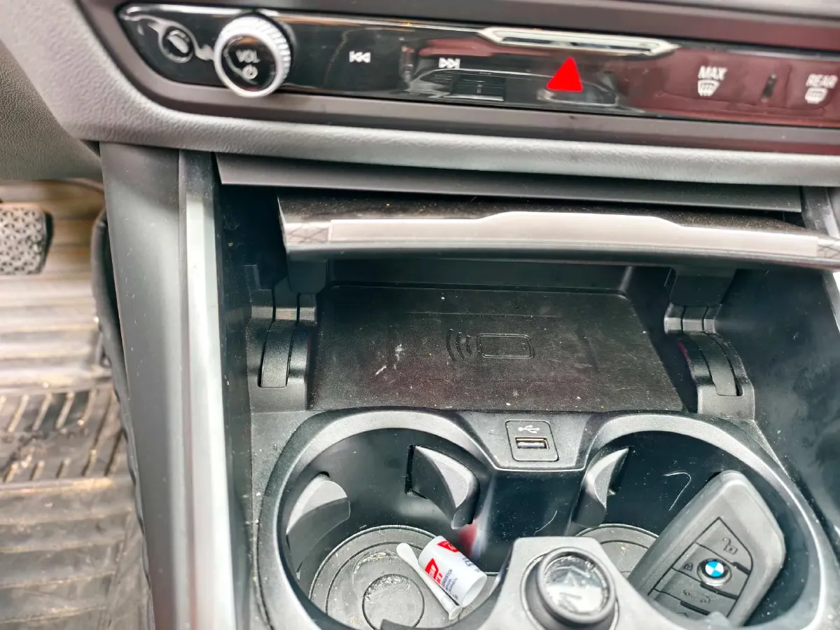 2024 BMW 3 Series 2.0T 184HP L4 8AT,autocango,china used car exporter,china ev exporter,chinese used car exporter,chinese used ev exporter