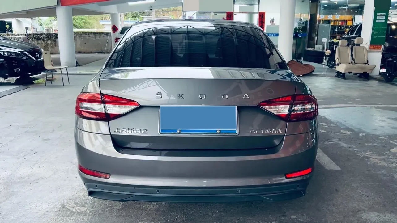 2019 Skoda Octavia 1.5L 116HP L4 6AT,autocango,china used car exporter,china ev exporter,chinese used car exporter,chinese used ev exporter
