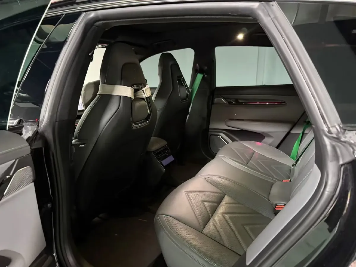 2023 Zeekr 001 BEV 86KWH,autocango,china used car exporter,china ev exporter,chinese used car exporter,chinese used ev exporter