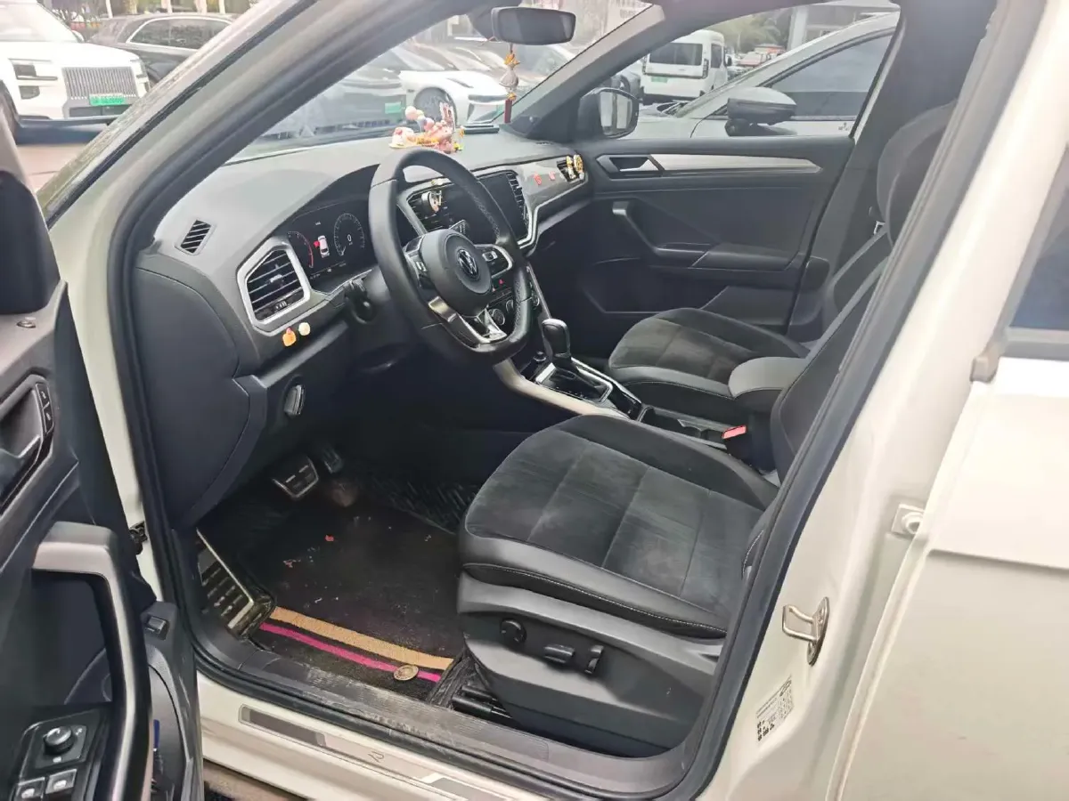 2022 Volkswagen T-Roc 1.4T 150HP L4 7DCT,autocango,china used car exporter,china ev exporter,chinese used car exporter,chinese used ev exporter