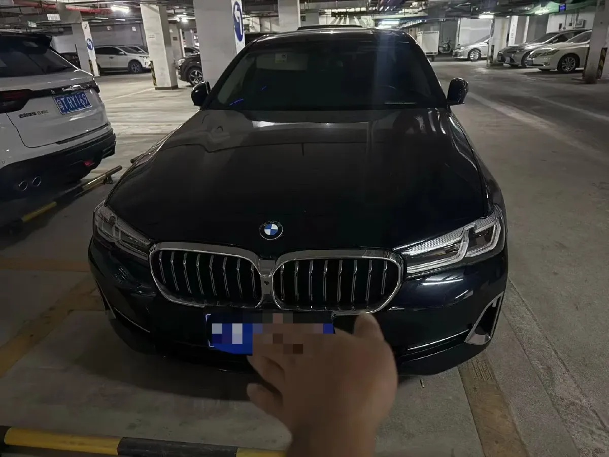 2022 BMW 5 Series 2.0T 252HP L4 8AT,autocango,china used car exporter,china ev exporter,chinese used car exporter,chinese used ev exporter