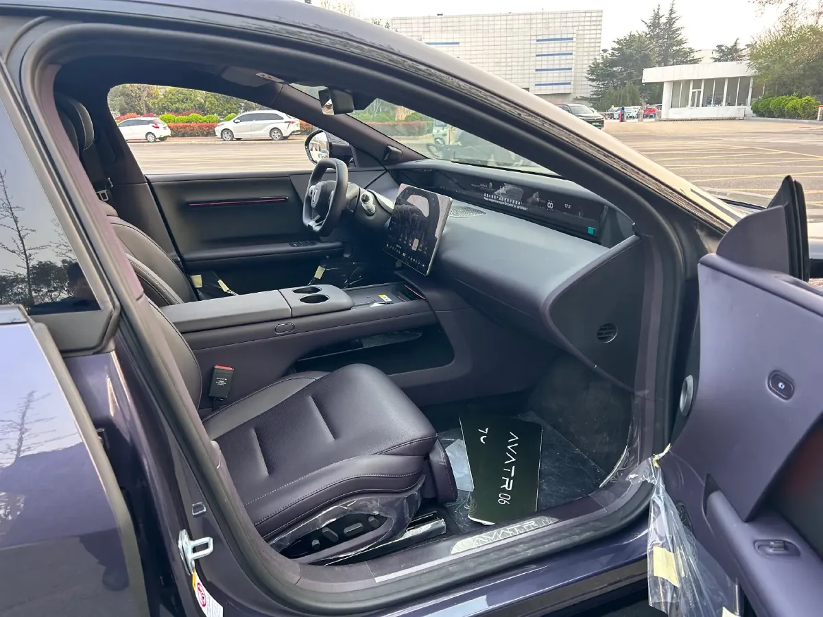 2025 Avatr 06 REEV 156HP REEV,autocango,china used car exporter,china ev exporter,chinese used car exporter,chinese used ev exporter