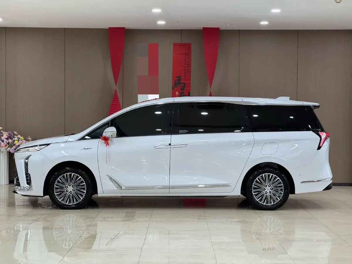 2024 Buick GL8 1.5T 180HP L4 2DHT PHEV 24.4KWH,autocango,china used car exporter,china ev exporter,chinese used car exporter,chinese used ev exporter