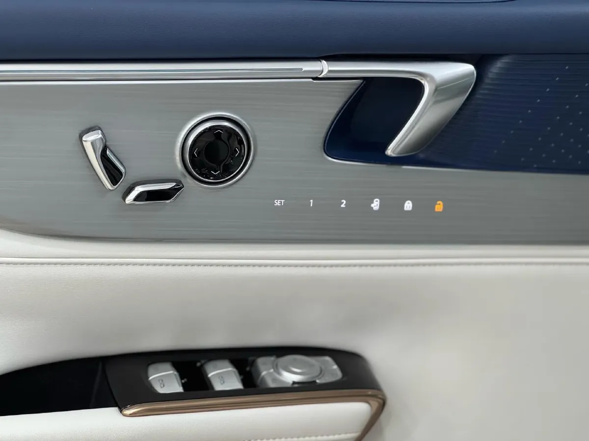 2024 Buick GL8 1.5T 180HP L4 2DHT PHEV 24.4KWH,autocango,china used car exporter,china ev exporter,chinese used car exporter,chinese used ev exporter