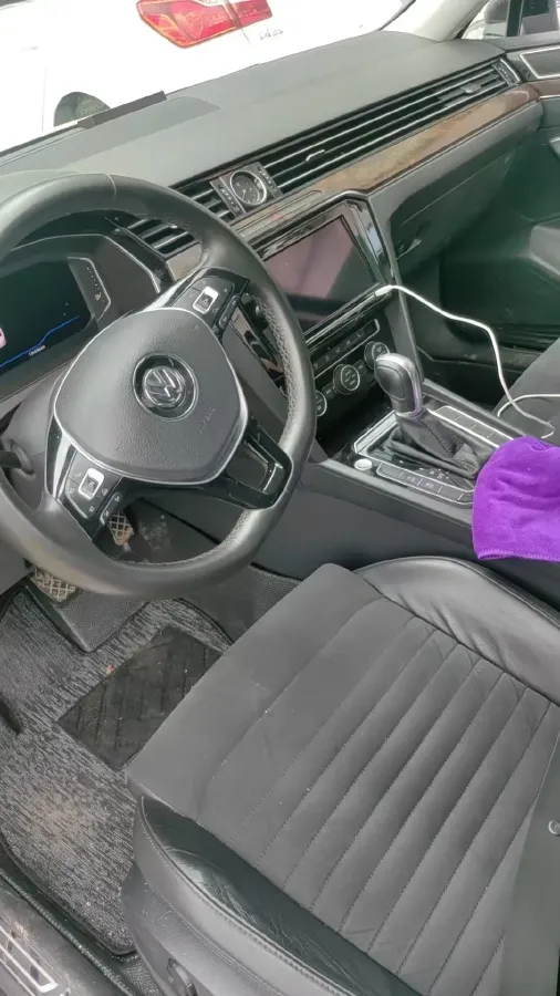 2018 Volkswagen Magotan 1.8T 180HP L4 7DCT,autocango,china used car exporter,china ev exporter,chinese used car exporter,chinese used ev exporter