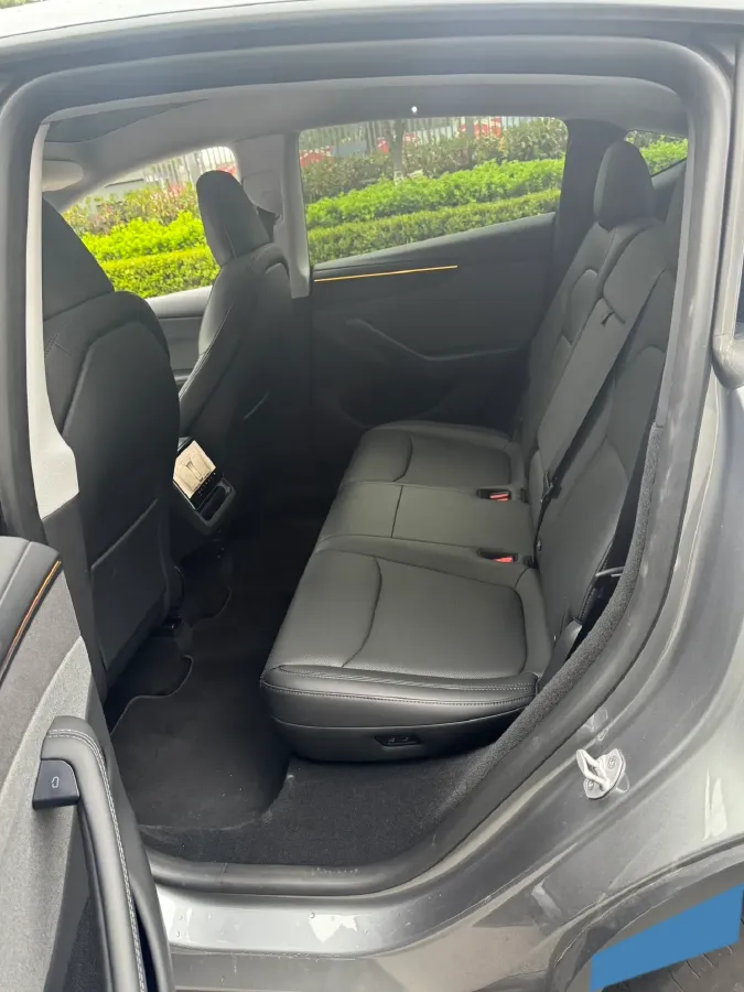 2025 Tesla Model Y BEV 62.5KWH,autocango,china used car exporter,china ev exporter,chinese used car exporter,chinese used ev exporter