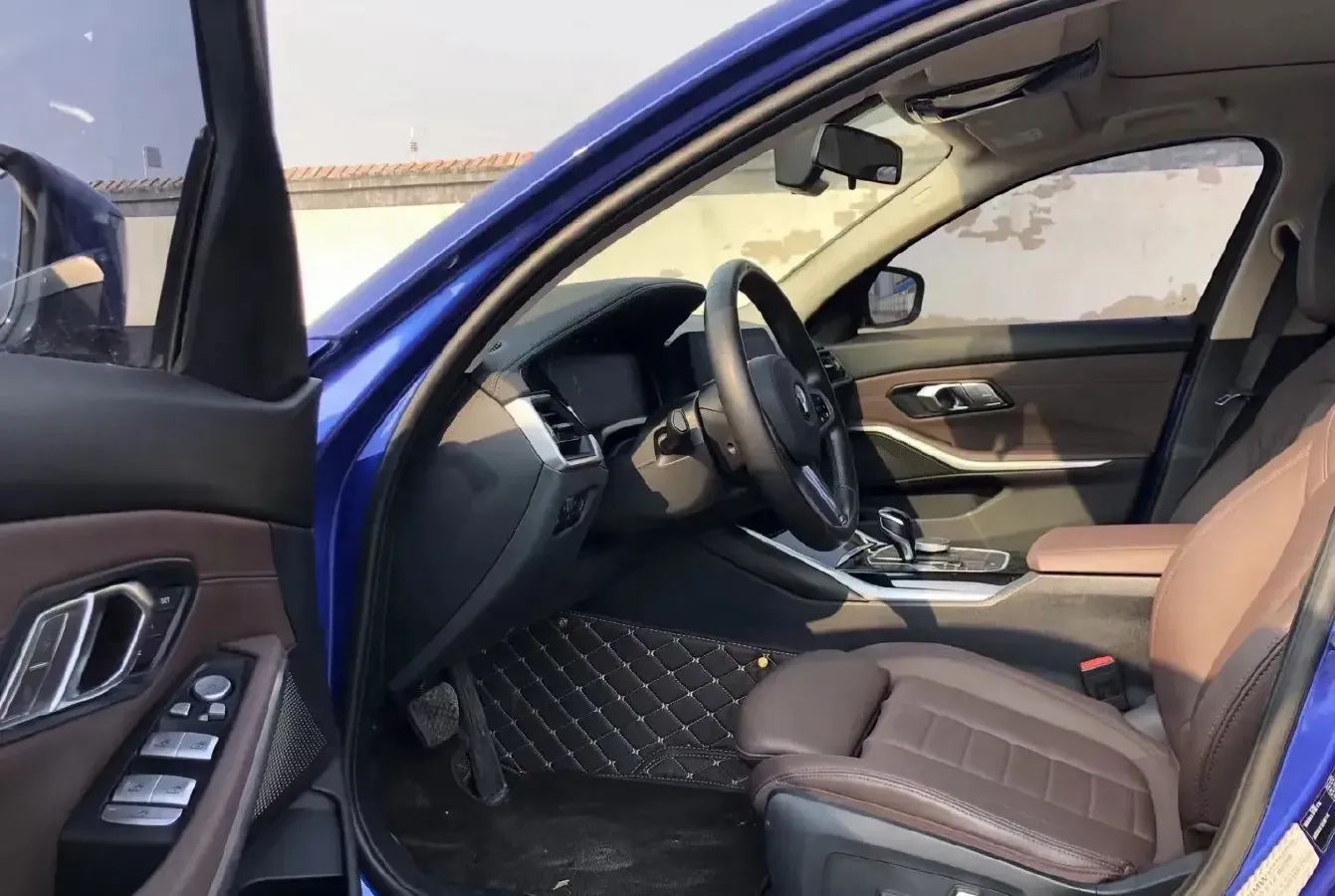 2020 BMW 3 Series 2.0T 156HP L4 8AT,autocango,china used car exporter,china ev exporter,chinese used car exporter,chinese used ev exporter