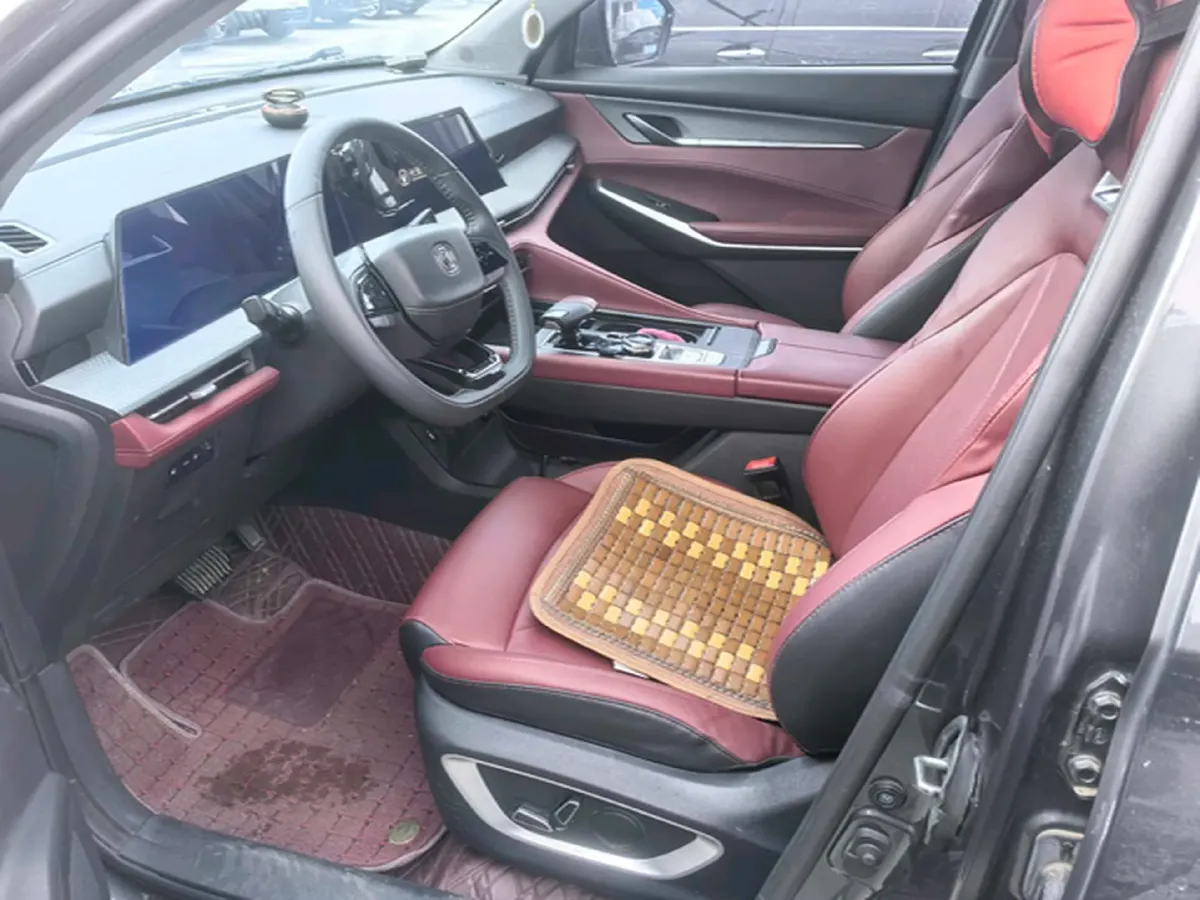 2022 ChangAn CS75 Plus 1.5T 188HP L4 8AT,autocango,china used car exporter,china ev exporter,chinese used car exporter,chinese used ev exporter