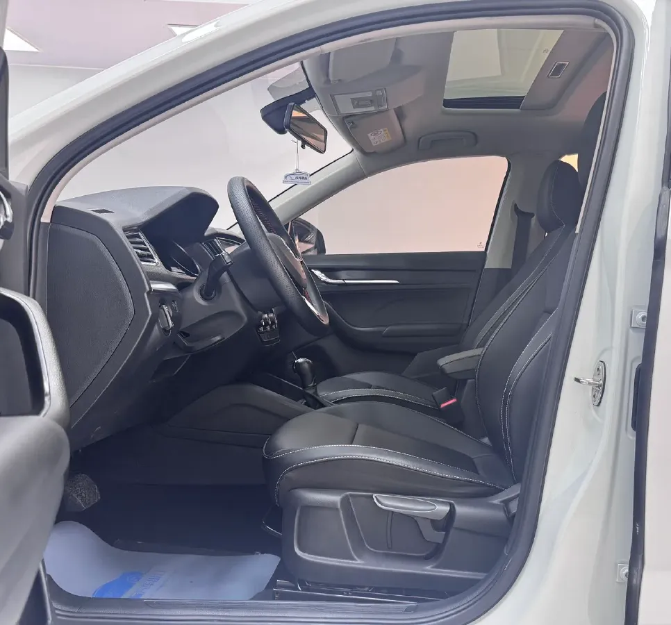 2023 Skoda Kamiq 1.5L 109HP L4 6AT,autocango,china used car exporter,china ev exporter,chinese used car exporter,chinese used ev exporter