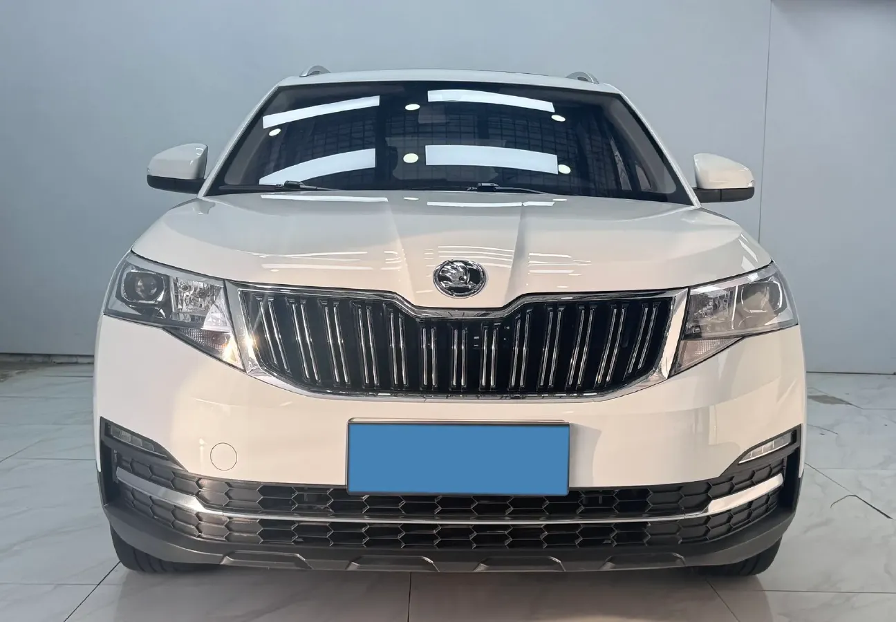 2023 Skoda Kamiq 1.5L 109HP L4 6AT,autocango,china used car exporter,china ev exporter,chinese used car exporter,chinese used ev exporter