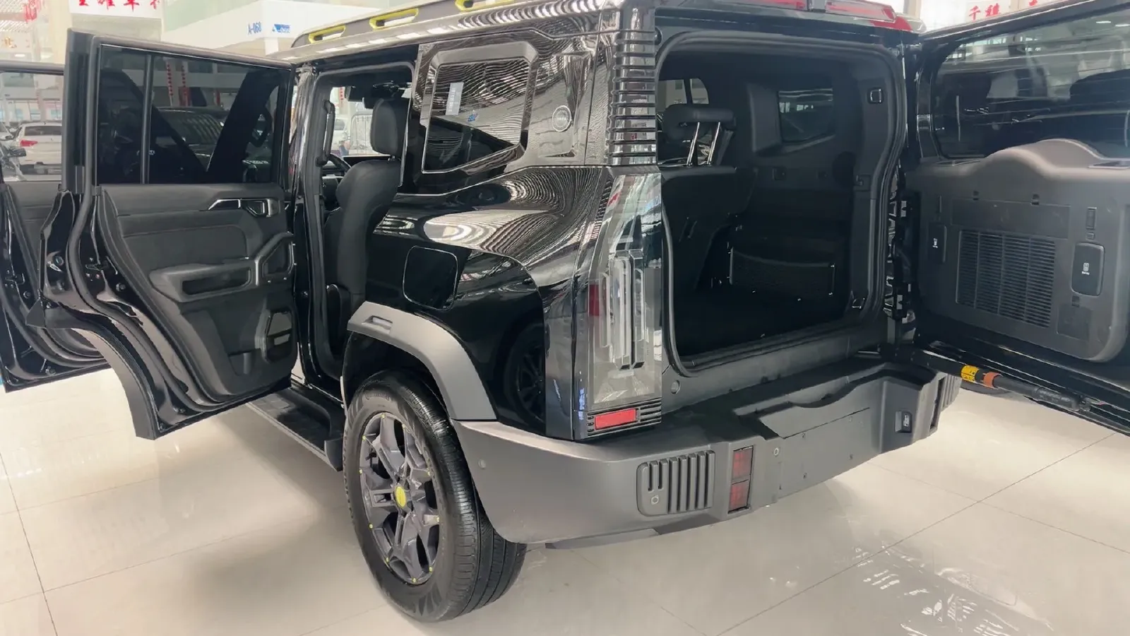 2023 Jetour Traveller 2.0T 254HP L4 7DCT,autocango,china used car exporter,china ev exporter,chinese used car exporter,chinese used ev exporter