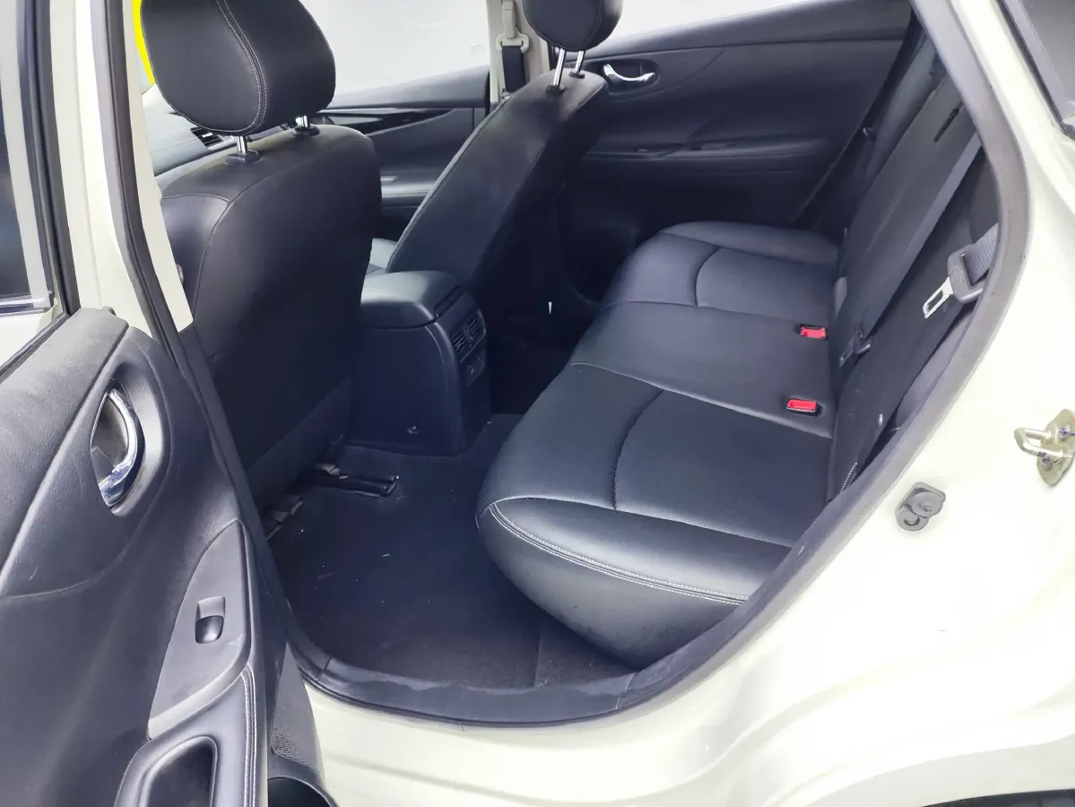 2021 Nissan Tiida 1.6L 122HP L4 CVT,autocango,china used car exporter,china ev exporter,chinese used car exporter,chinese used ev exporter