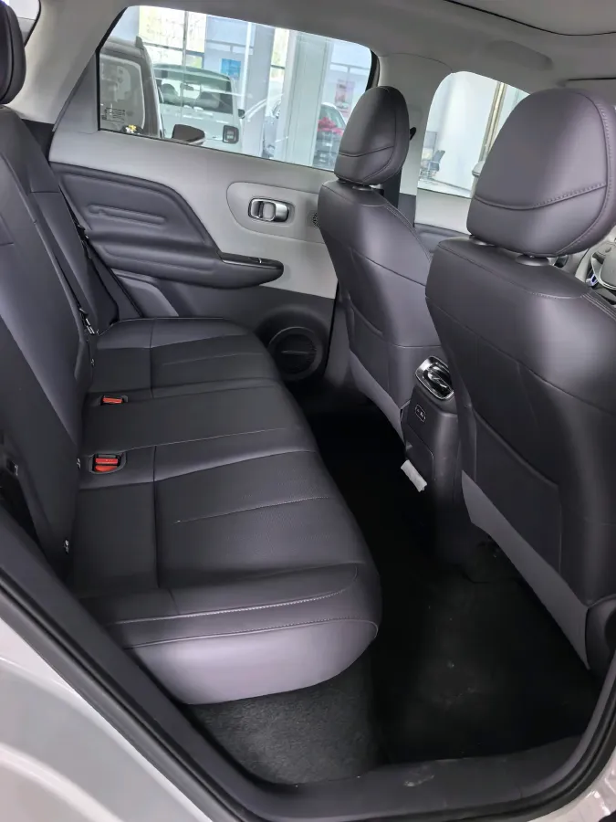 2025 Leapmotor B10 BEV 56.2KWH,autocango,china used car exporter,china ev exporter,chinese used car exporter,chinese used ev exporter