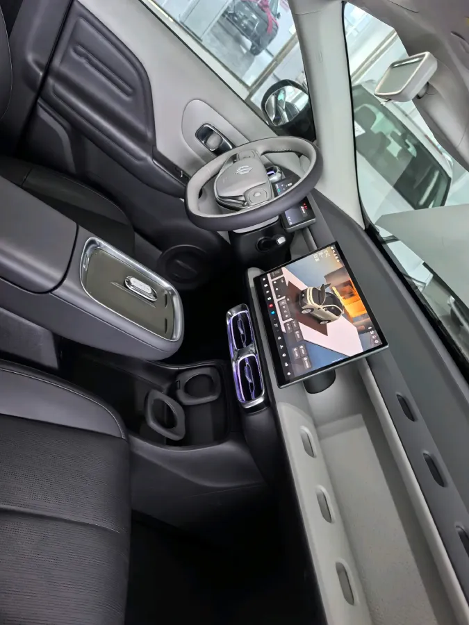 2025 Leapmotor B10 BEV 56.2KWH,autocango,china used car exporter,china ev exporter,chinese used car exporter,chinese used ev exporter