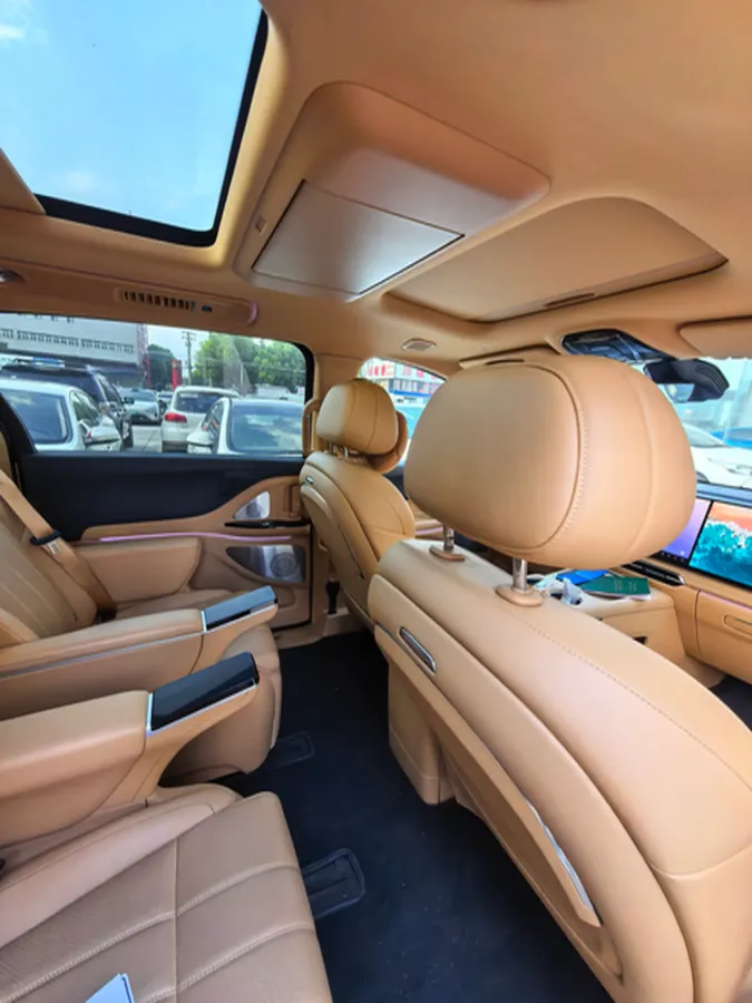 2025 Voyah Dream 1.5T 150HP L4 PHEV 41.7KWH,autocango,china used car exporter,china ev exporter,chinese used car exporter,chinese used ev exporter