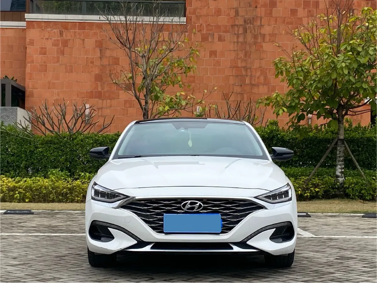 2019 Hyundai La Festa 1.6T 204HP L4 7DCT,autocango,china used car exporter,china ev exporter,chinese used car exporter,chinese used ev exporter