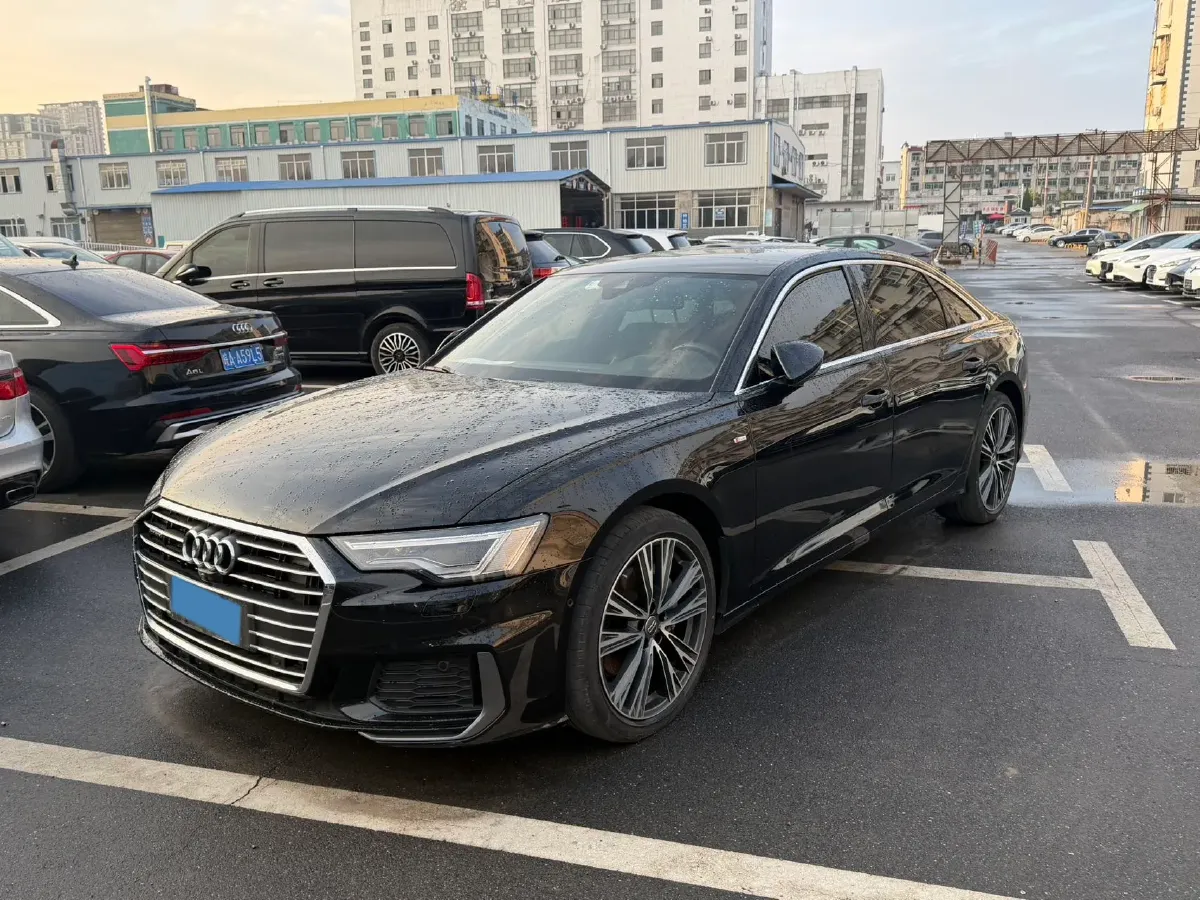 2021 Audi A6L 2.0T 224HP L4 7DCT,autocango,china used car exporter,china ev exporter,chinese used car exporter,chinese used ev exporter